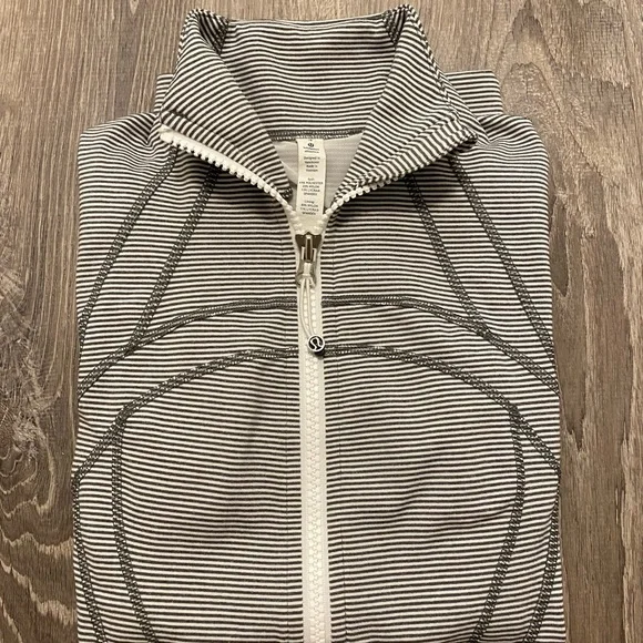 Lululemon Define Jacket Tonka Stripe Heathered Slate White- Size 4 - Picture 5 of 14